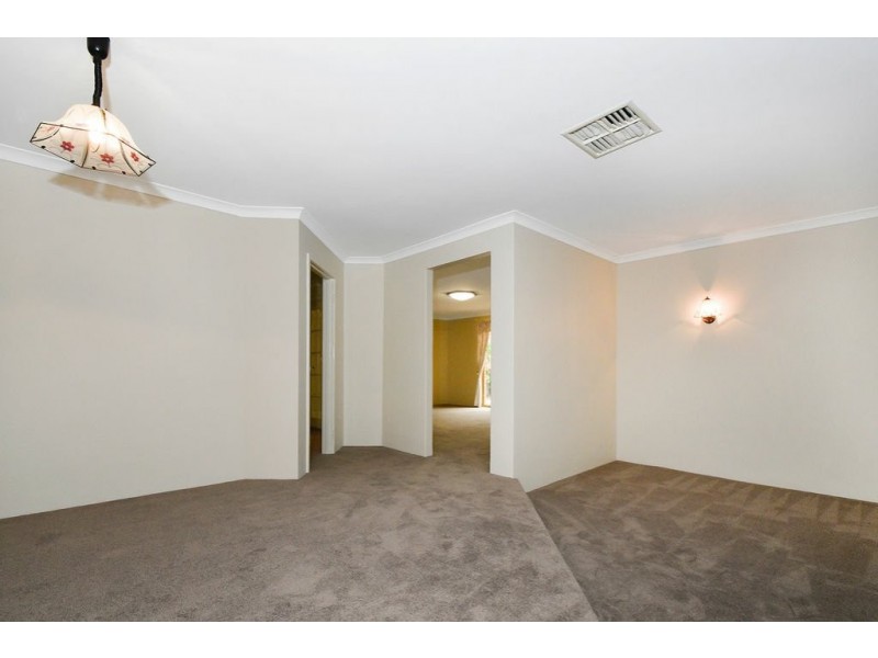 7 Bindoo Rise, Woodvale WA 6026