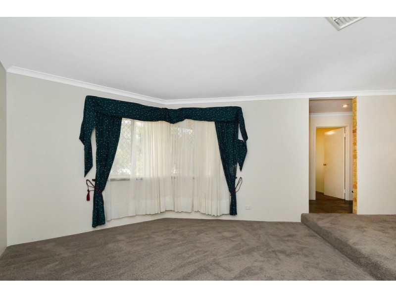 7 Bindoo Rise, Woodvale WA 6026