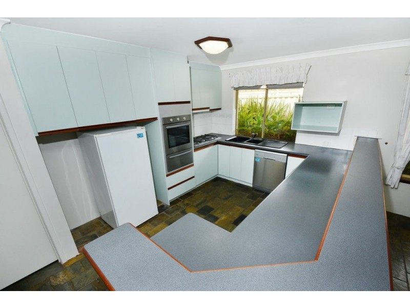 7 Bindoo Rise, Woodvale WA 6026