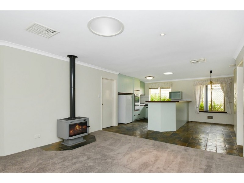 7 Bindoo Rise, Woodvale WA 6026