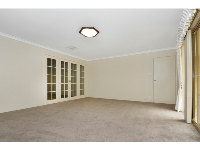 7 Bindoo Rise, Woodvale WA 6026