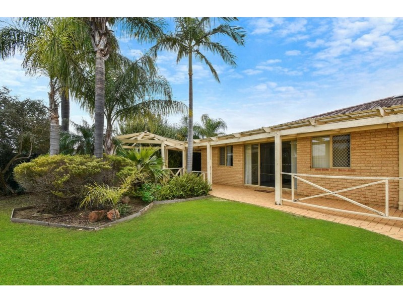 7 Bindoo Rise, Woodvale WA 6026