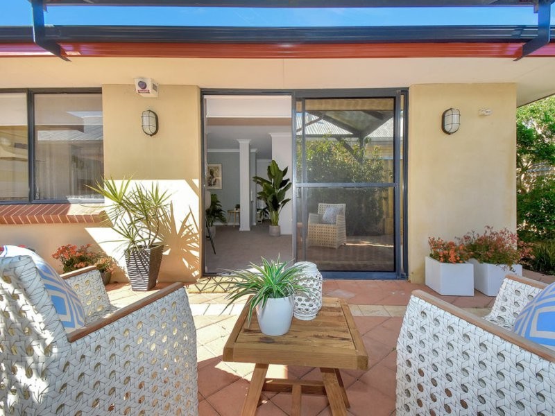 166A Herbert St, Doubleview WA 6018