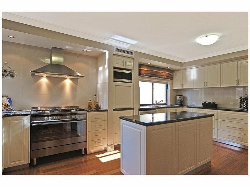 10 Matera Way, Stirling WA 6021