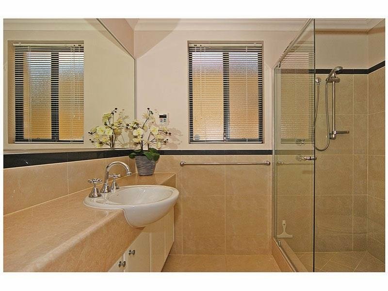 10 Matera Way, Stirling WA 6021