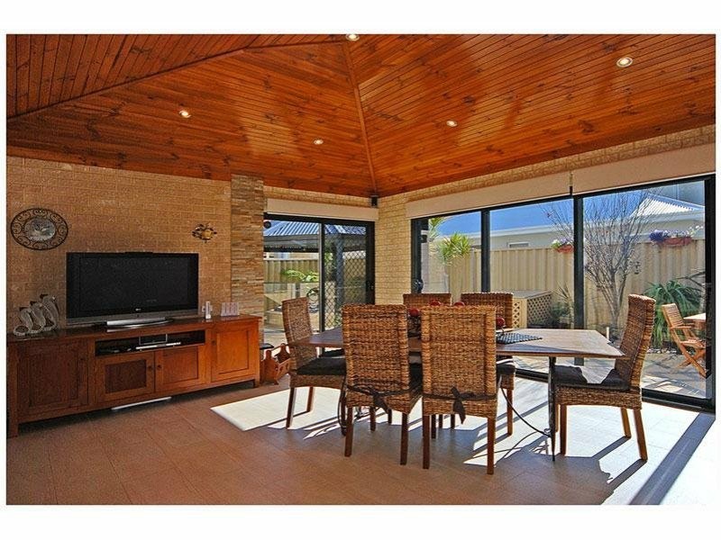 10 Matera Way, Stirling WA 6021