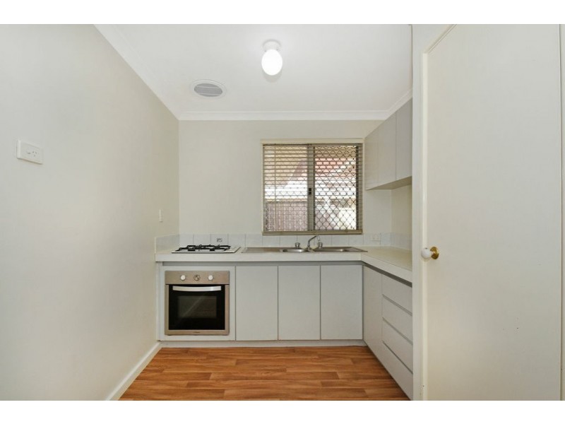 27 Hooley Rd, Midvale WA 6056