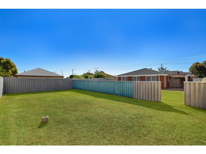 27 Hooley Rd, Midvale WA 6056
