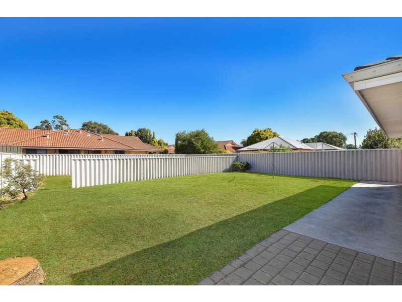 27 Hooley Rd, Midvale WA 6056