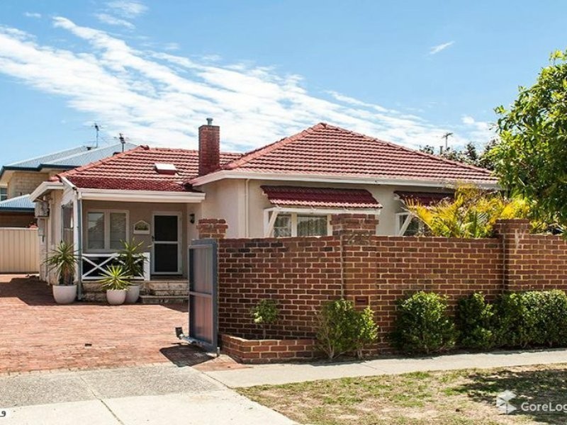 243 Huntriss Rd, Doubleview WA 6018