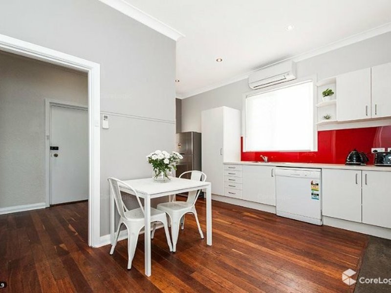 243 Huntriss Rd, Doubleview WA 6018