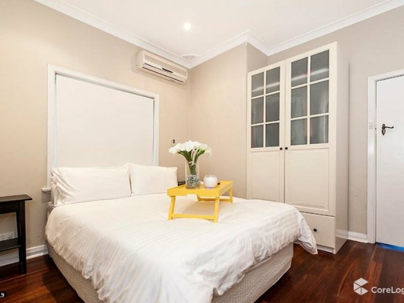 243 Huntriss Rd, Doubleview WA 6018