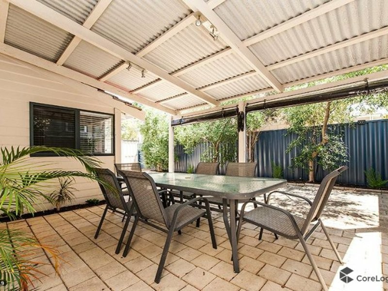 243 Huntriss Rd, Doubleview WA 6018