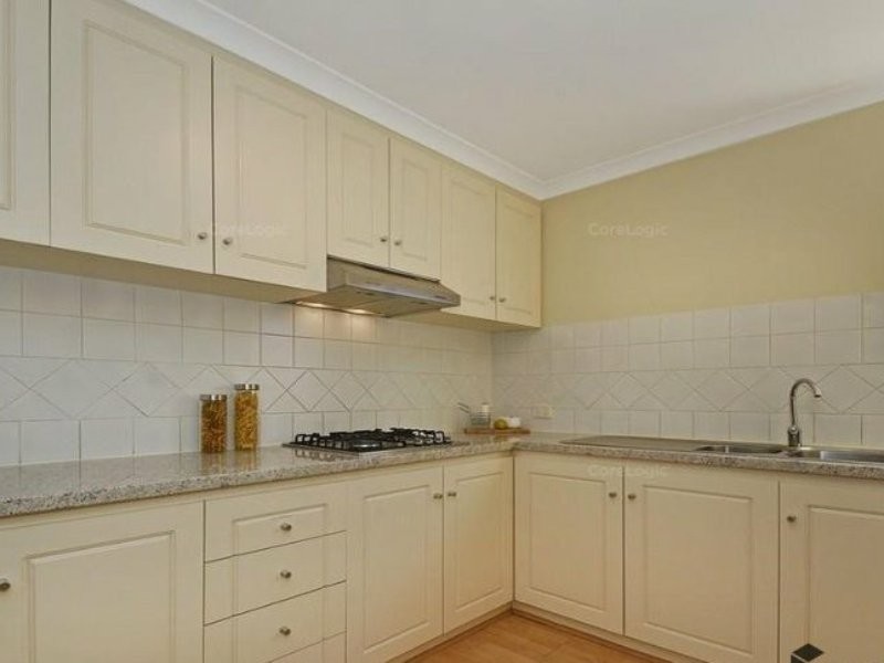 2/2 Crocker Rd, Innaloo WA 6018