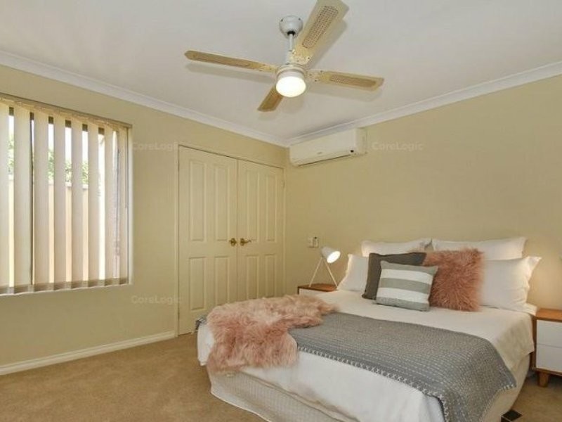 2/2 Crocker Rd, Innaloo WA 6018