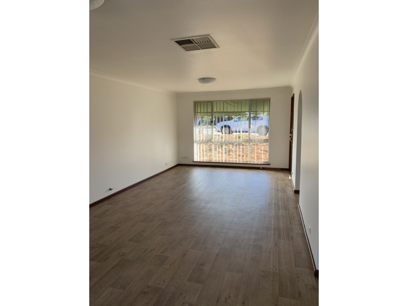 4 Fontley Road, Kingsley WA 6026