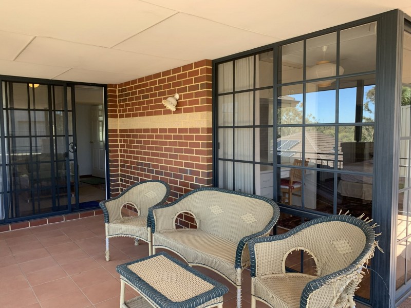 2/13 Hardy Rd, Bassendean WA 6054