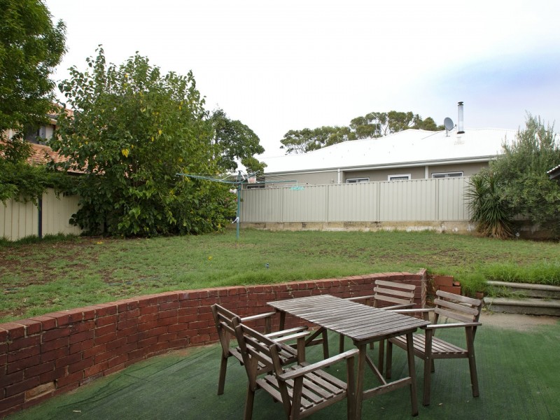 49 Francis Avenue, Karrinyup WA 6018