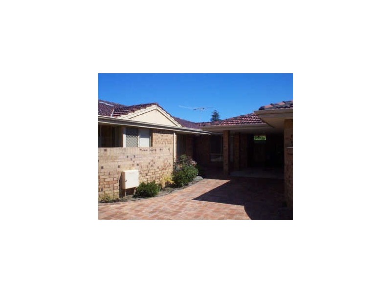 4/159 Stock Road, Bicton WA 6157