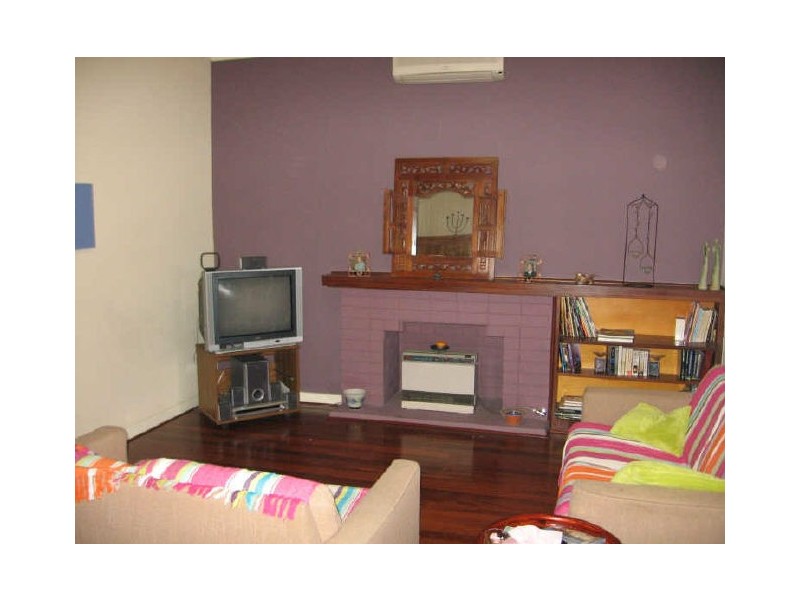 76 Kitchener Road, Melville WA 6156