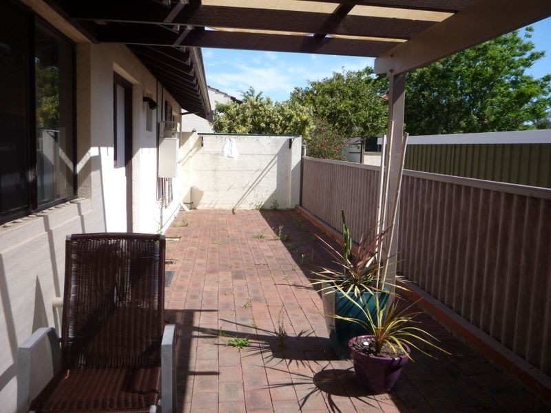 3/10 Bridges Road, Melville WA 6156