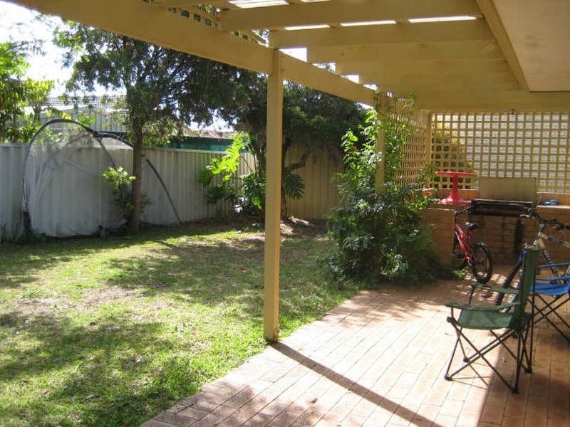 11 Bowman Court, Kardinya WA 6163