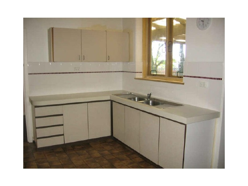 39 McLean Street, Melville WA 6156