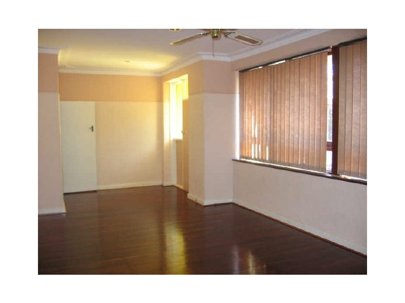 39 McLean Street, Melville WA 6156