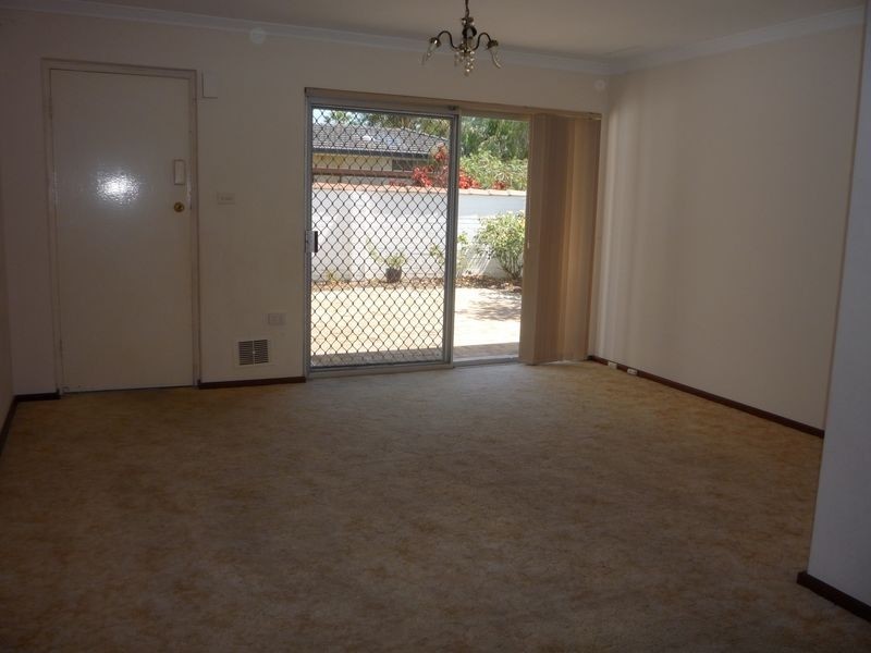 2/69 Waddell Road, Bicton WA 6157