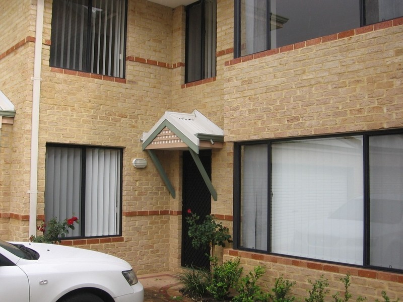 3/12 Lentona Road, Attadale WA 6156