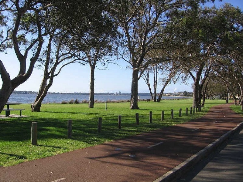 4/84 Matheson Road, Applecross WA 6153