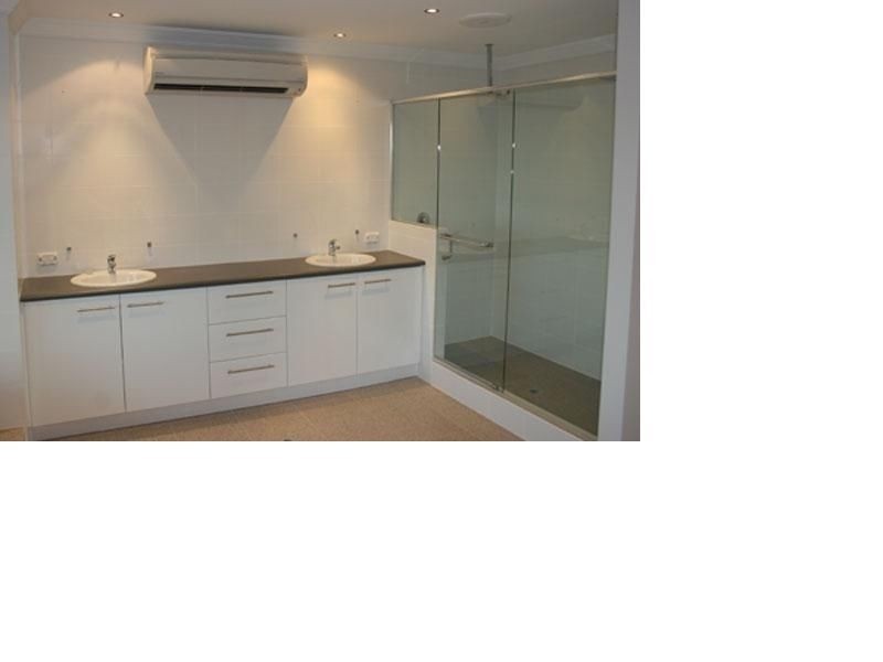 31 McCoy Street, Melville WA 6156