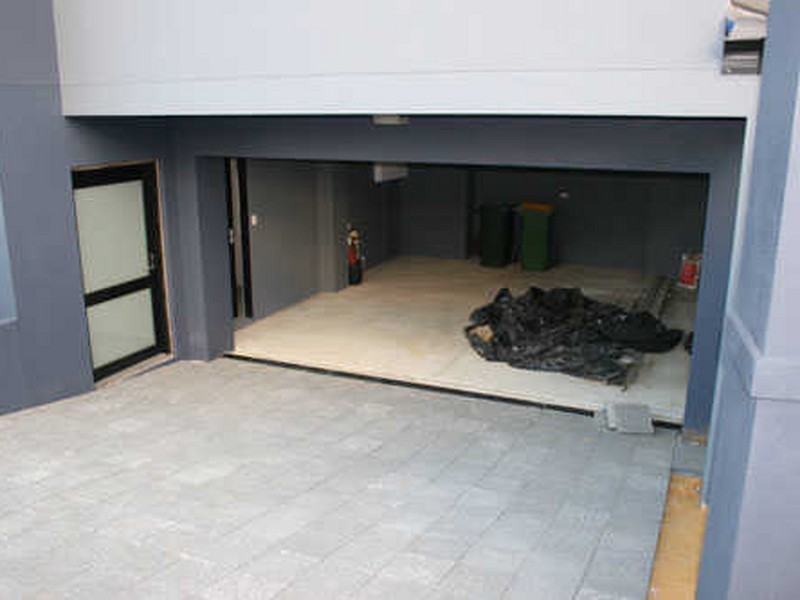 31 McCoy Street, Melville WA 6156