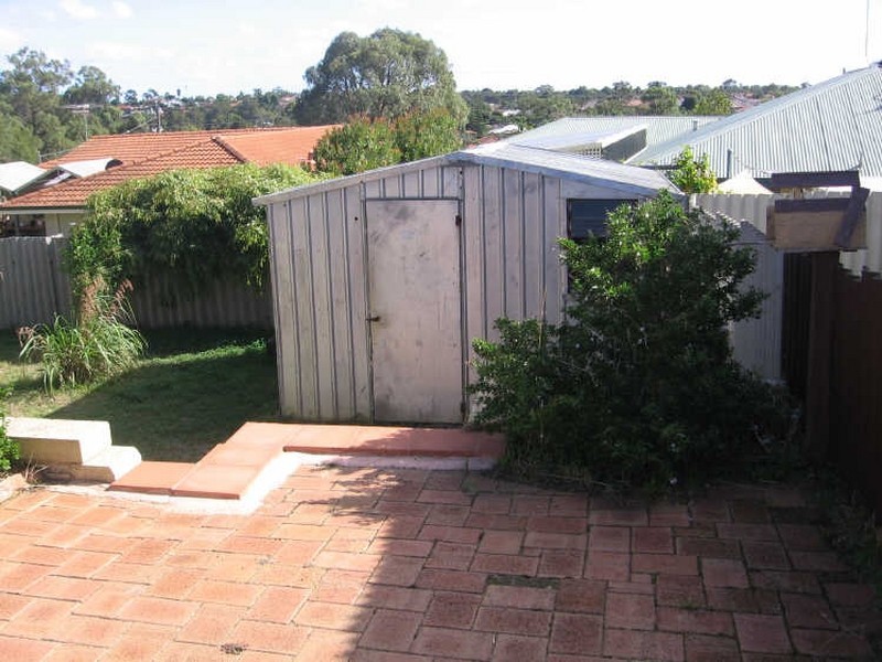 15 McCombe Street, Samson WA 6163