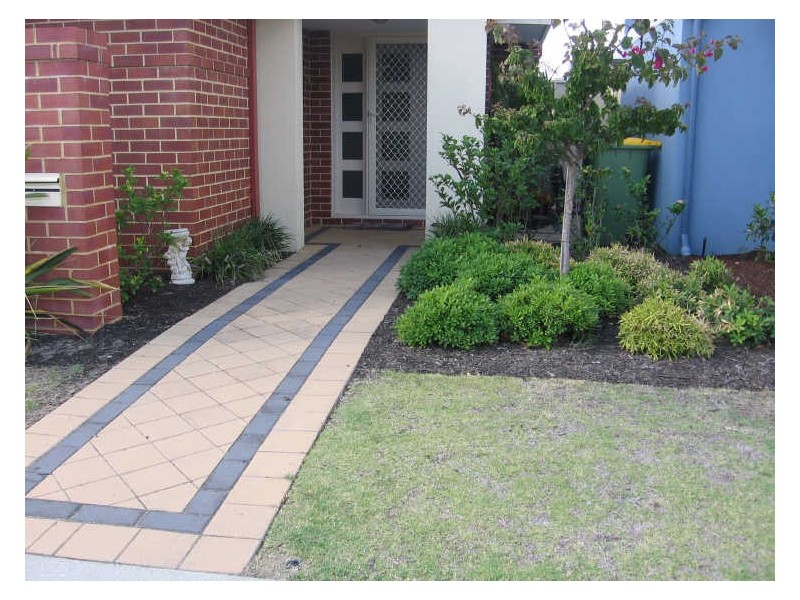 4 Goulburn Approach, Hammond Park WA 6164