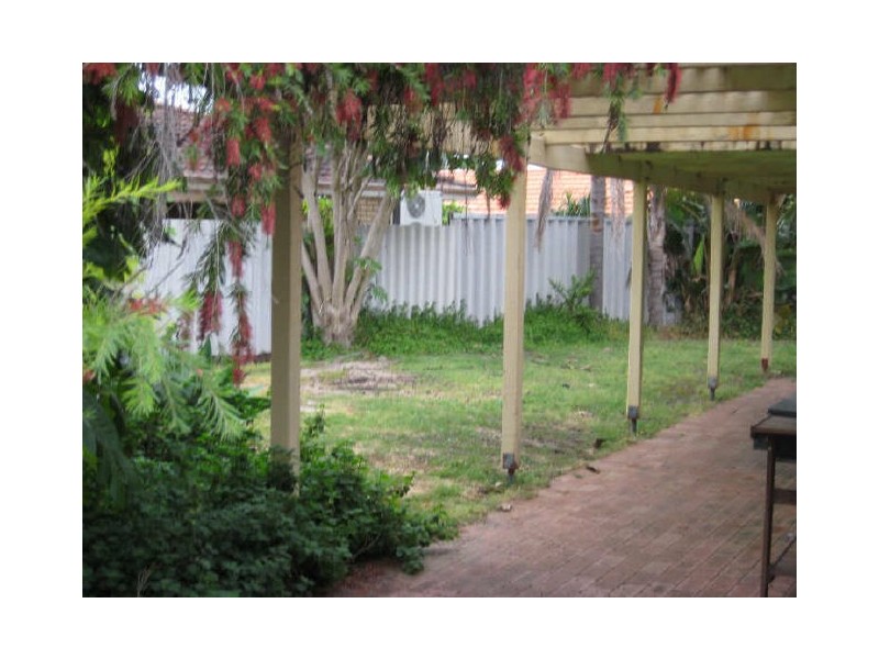 17 Bruning Road, Manning WA 6152