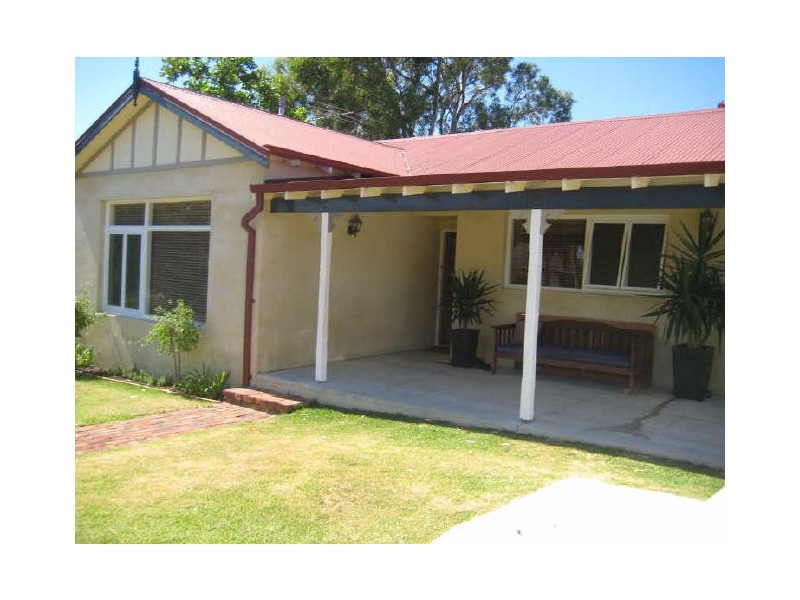 10 Tamar Street, Palmyra WA 6157