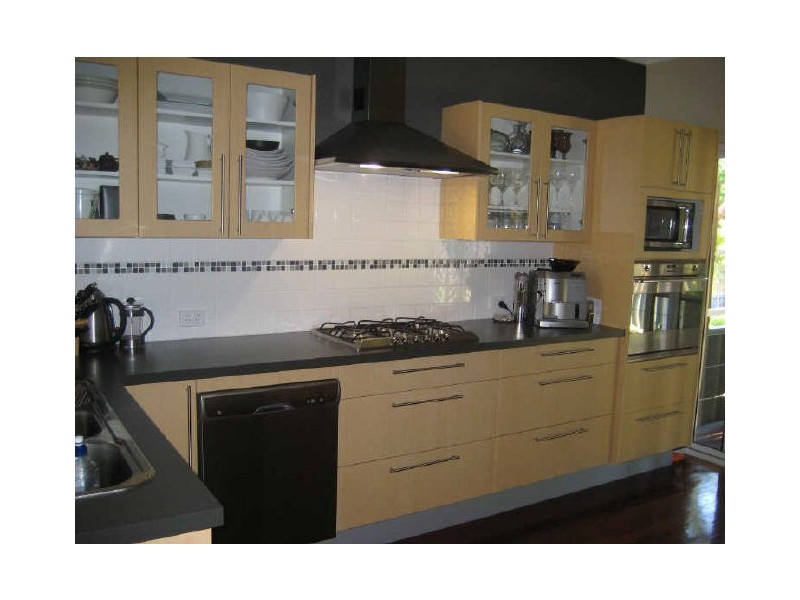 10 Tamar Street, Palmyra WA 6157