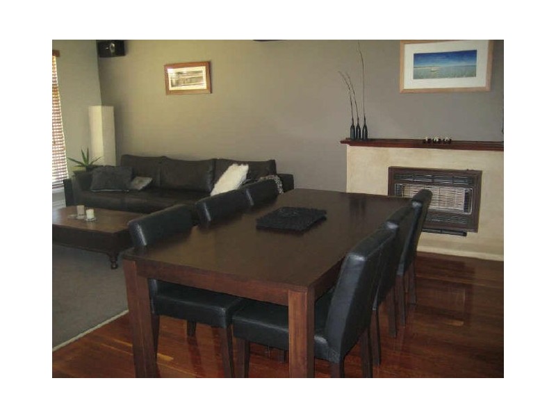 10 Tamar Street, Palmyra WA 6157