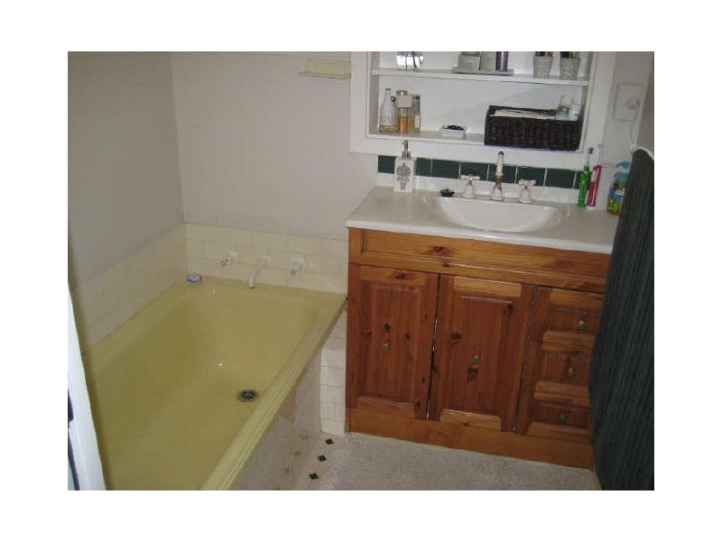 10 Tamar Street, Palmyra WA 6157