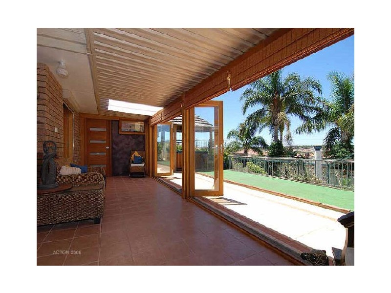 3 Strickland Court, Coogee WA 6166