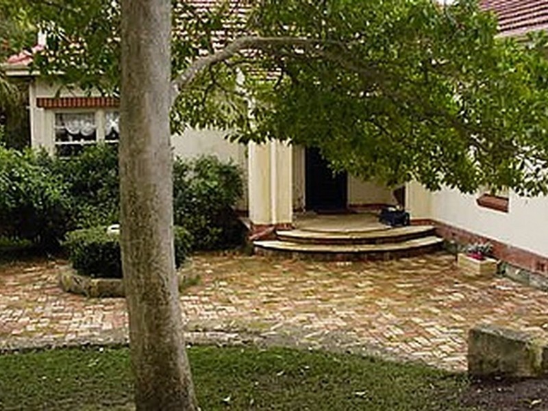 112 Todd Avenue, Como WA 6152