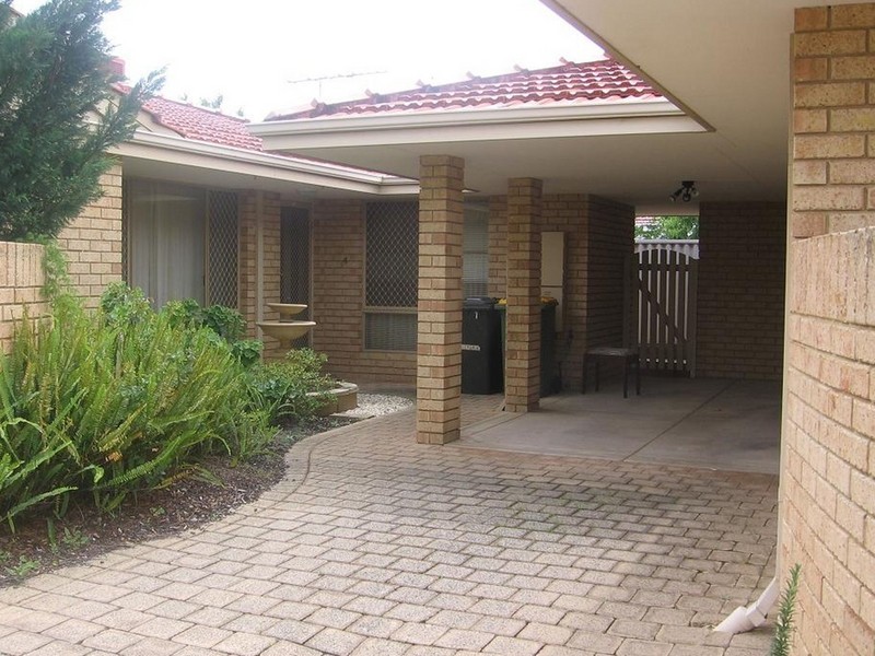 4/157 Stock Road, Attadale WA 6156