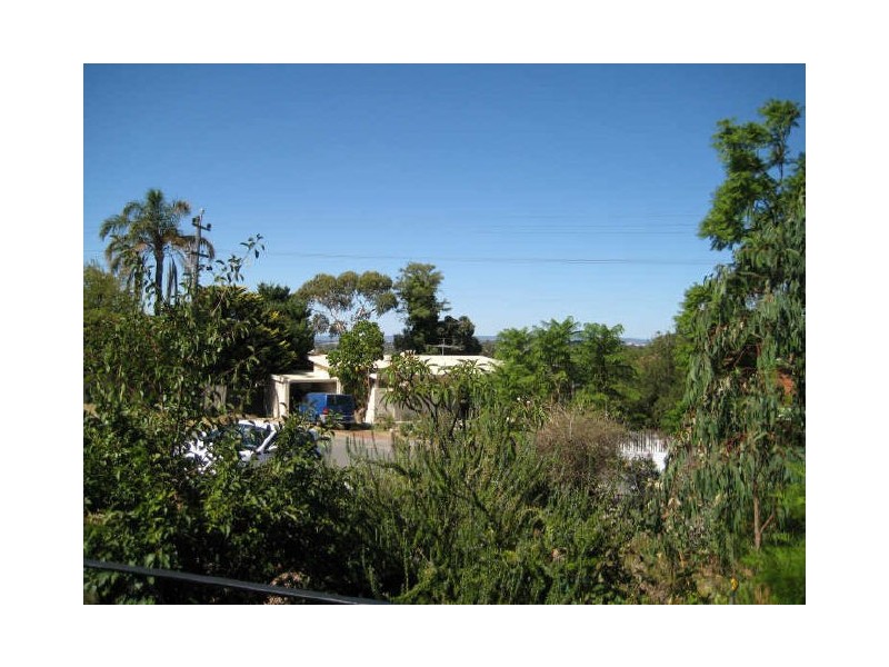 41 Money Road, Melville WA 6156