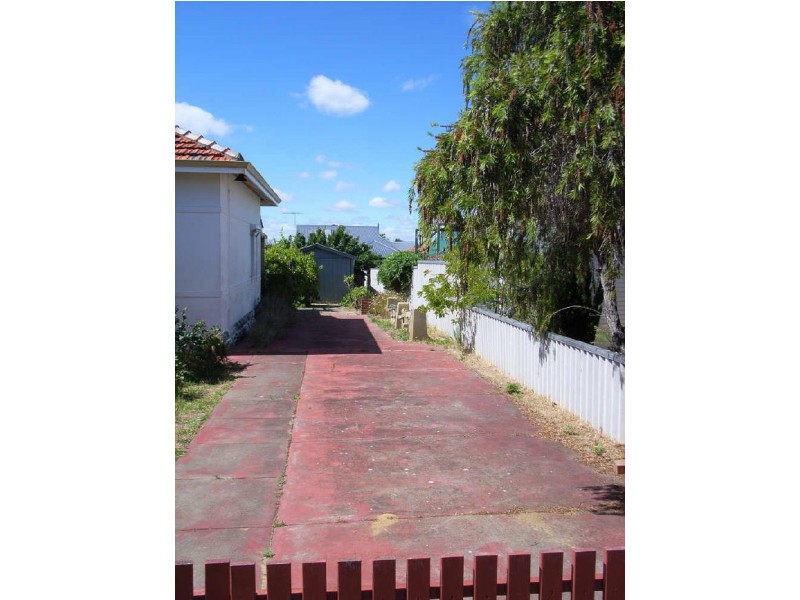 26 Wrexham Street, Bicton WA 6157