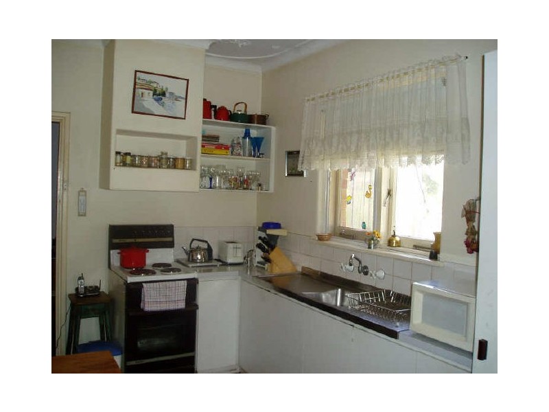 3 Redwood Crescent, Melville WA 6156