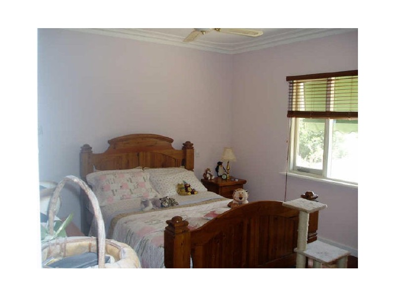 3 Redwood Crescent, Melville WA 6156