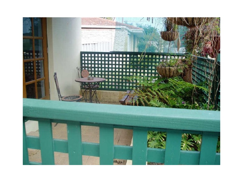 3 Redwood Crescent, Melville WA 6156