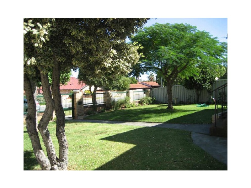32 Harris Street, Bicton WA 6157