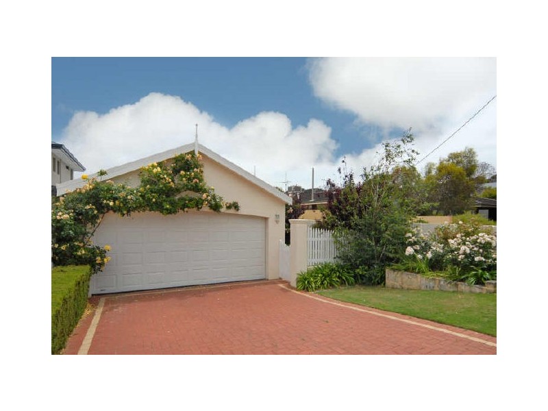 13 Clements Road, Booragoon WA 6154